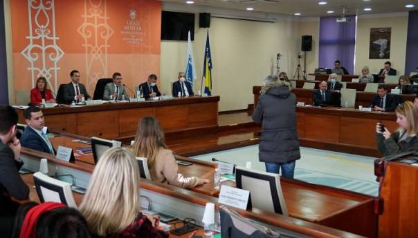 Prekinuta sjednica: Narednih dana moguć novi sporazum Koalicije, Bloka i PMP-a