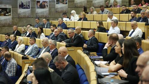 Prekinuta sjednica Parlamenta FBiH, bila je na rubu incidenta