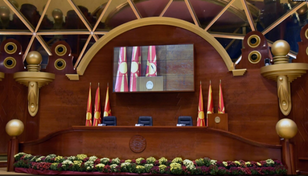 Prekinuta sjednica: Zoran Zaev ostaje premijer