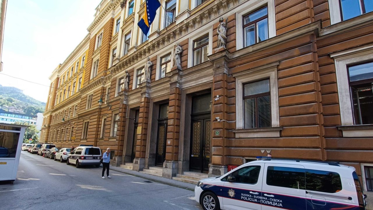 Prekinuto ročište: Murisu Gadžunu pozlilo, prevezen na KUM