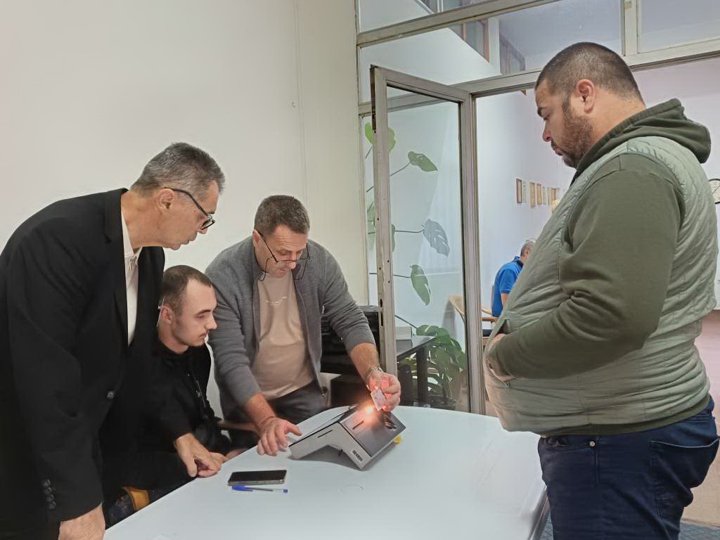 Prekršajni nalog za narušavanje javnog reda i mira na biralištu u Visokom