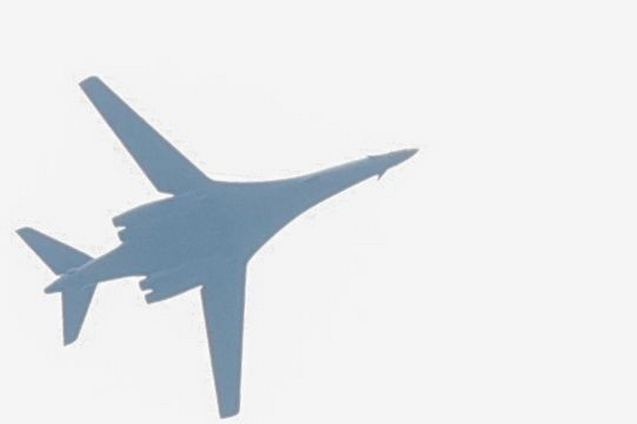 Prelet bombardera iznad Sarajeva