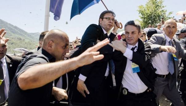 Prelević optužio Vučića za napad u Potočarima