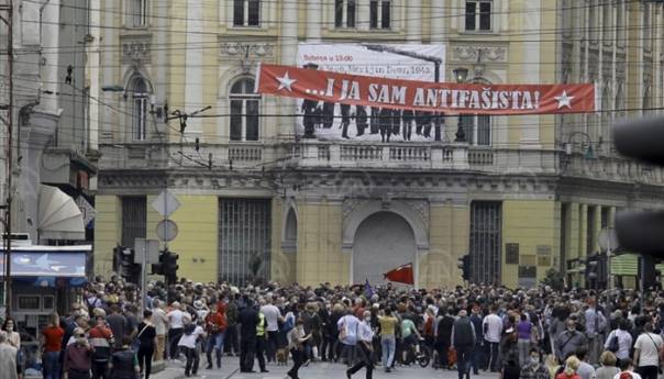 Prema čijem nalogu policija u Sarajevu i Mostaru saslušava organizatore antifašističkih protesta?