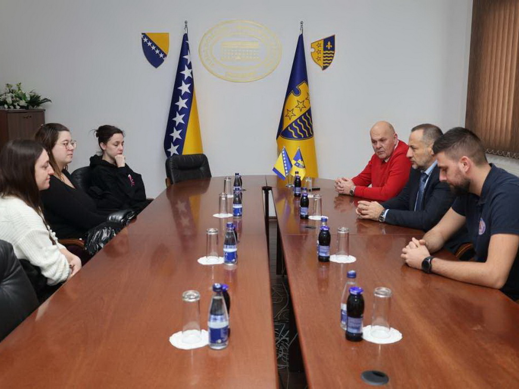 Premijer BPK ugostio državljanke Srbije spašene u brdima kod Goražda