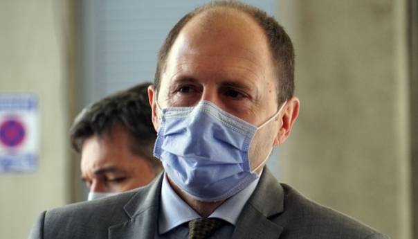 Premijer Nenadić pozitivan na koronavirus