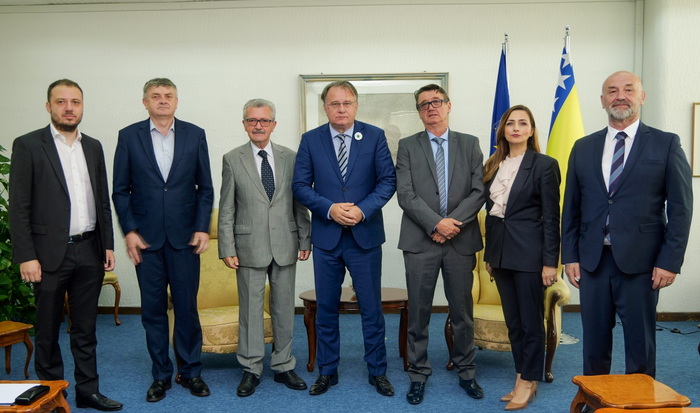 Premijer Nikšić: Iskoristiti sve kapacitete za dovođenje investicija u našu zemlju