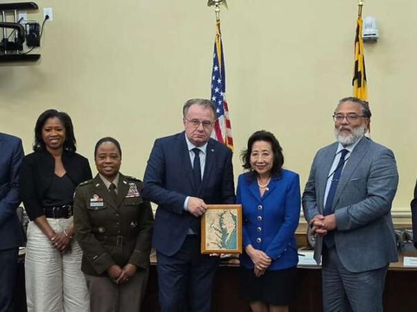 Premijer Nikšić u posjeti SAD: Razgovarao o investicijama, cestogradnji, industriji...