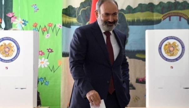 Premijer Pašinjan proglasio pobjedu na izborima u Armeniji
