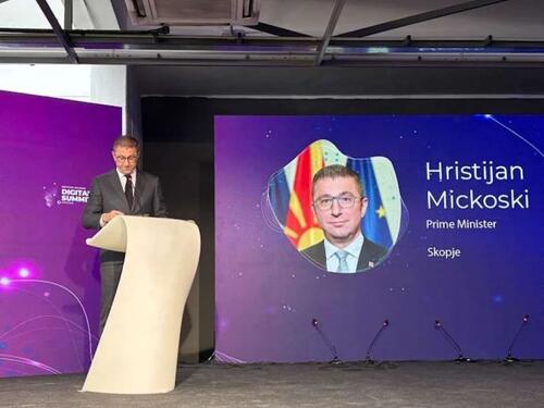 Premijer Sj. Makedonije najavio da će sve javne usluge biti dostupne online