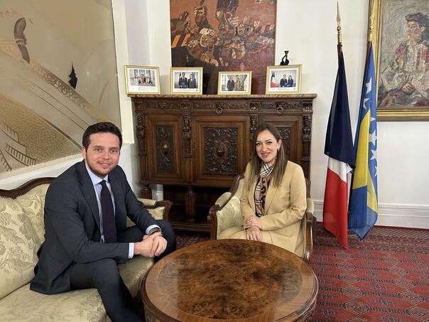 Premijer Uk sa ambasadoricom BiH u Francuskoj o unapređenju privredne i kulturne saradnje