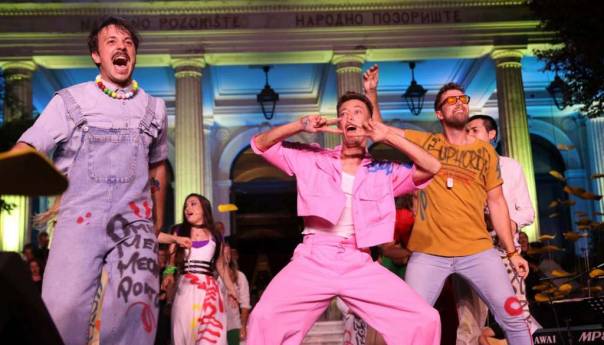 Premijera mjuzikla 'Kosa' ispred Narodnog pozorišta