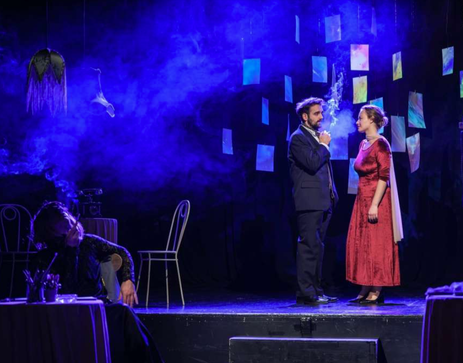 Premijerno izvođenje predstave "ON(A)" večeras u Kamernom teatru 55