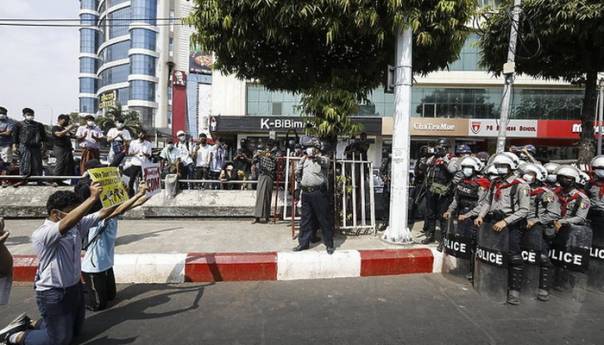 Preminula djevojka koja je ranjena na protestima u Mijanmaru