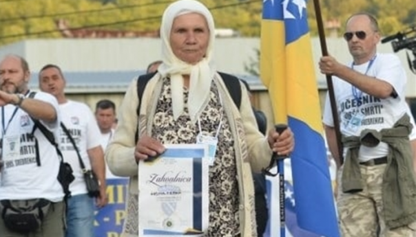 Preminula majka Hasma Fejzić koja je godinama predvodila kolonu Marša mira