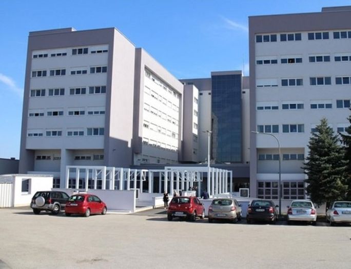 Preminula UKC-a RS koja je pala sa petog sprata