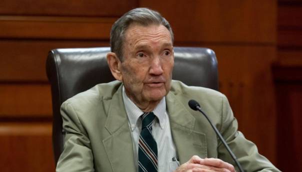 Preminuo bivši američki ministar i savjetnik Miloševića