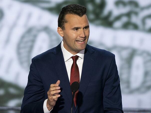 Preminuo Charlie Kirk nakon što je upucan u vrat!