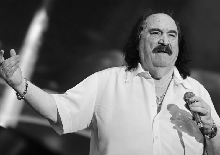 Preminuo legendarni hrvatski pjevač Mišo Kovač