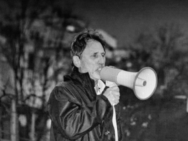 Preminuo Mušica – usamljeni demonstrant koji je godinama davao glas Mostaru