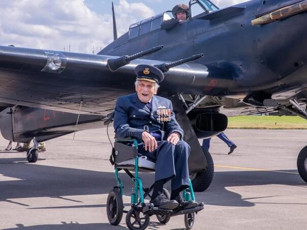 Preminuo posljednji preživjeli pilot "Bitke za Britaniju", u 105. godini života