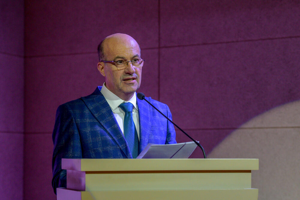 Preminuo Rafet Husović