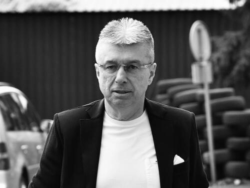 Preminuo Saša Popović