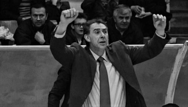 Preminuo Senad Muminović, legendarni košarkaš i trener Sloboda Dite