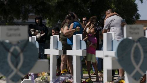 Preminuo suprug učiteljice ubijene u Teksasu: 'Umro je od slomljenog srca'