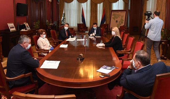 Preporučeno da se 27. aprila ukine zabrana rada za još neke uslužne firme u RS