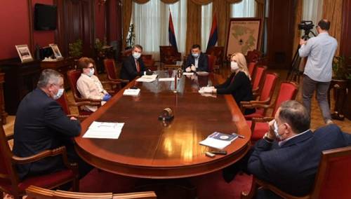 Preporučeno da se 27. aprila ukine zabrana rada za još neke uslužne firme u RS