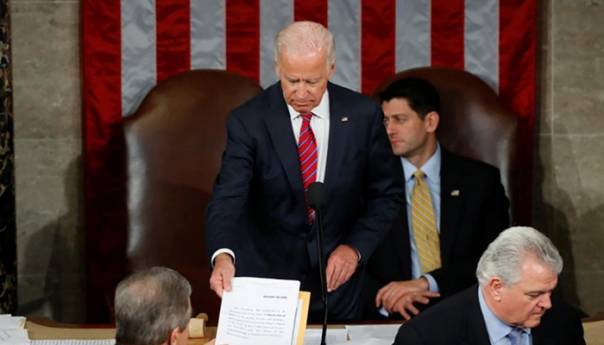 Preporuke Bidenu: Sa EU zaustaviti uticaj Rusije i Kine, sankcije za RS