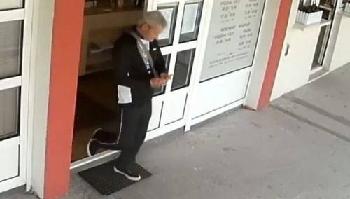 Prepoznajete li lopova: Iz crkve u Istočnom Sarajevu ukrao novac