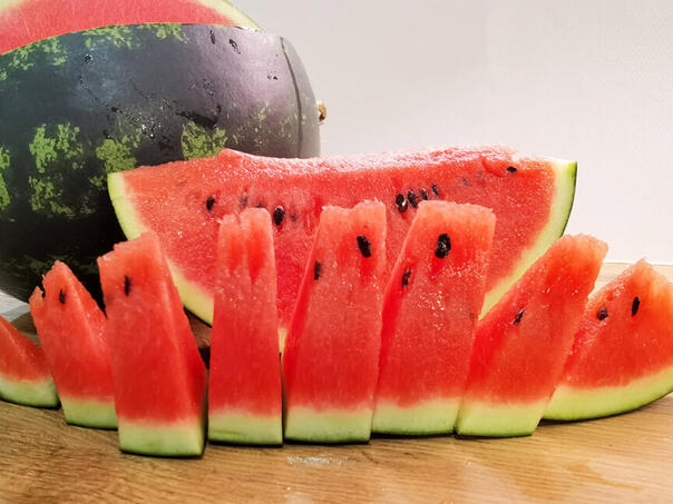 Prestanite kucati po lubenicama: Ovo su tri načina kako da izaberete sočnu