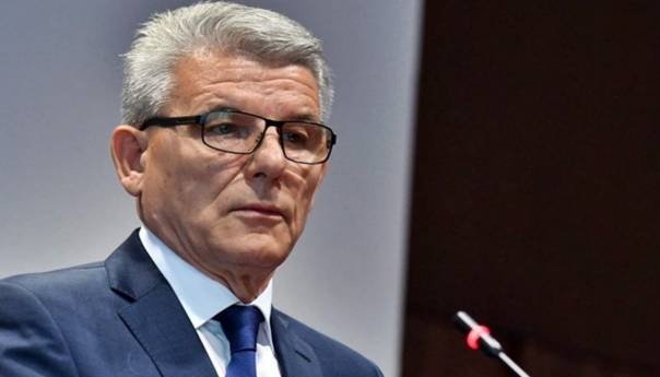 Pretenciozan i neozbiljan pokušaj Cvijanovićeve da drži lekciju Džaferoviću