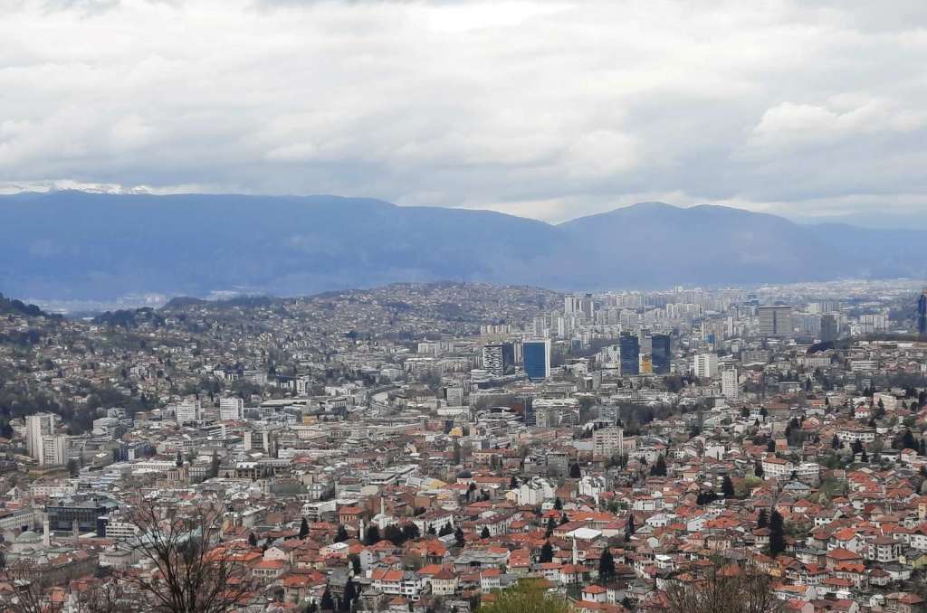 Pretežno oblačno jutro u BiH, slaba kiša na području Krajine i Hercegovine