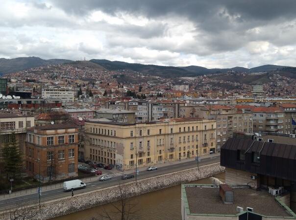 Pretežno oblačno jutro u BiH, u Banja Luci i Tuzli 24 stepena