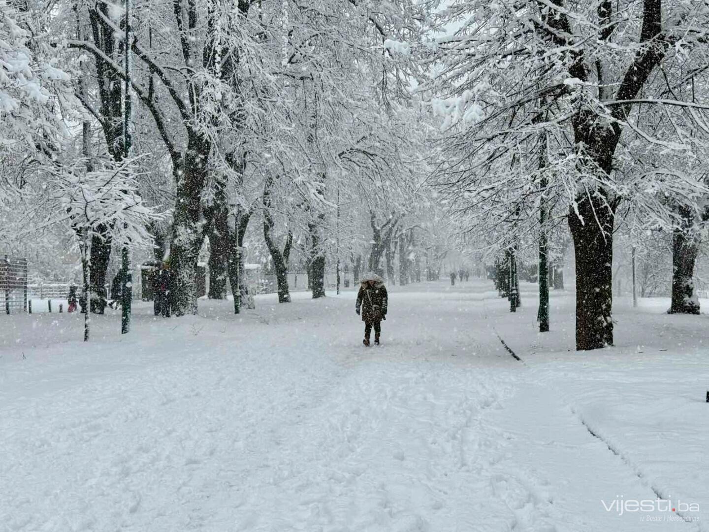 Pretežno oblačno u BiH, snijeg moguć u jutarnjim satima