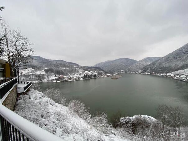 Pretežno oblačno vrijeme sa kišom ili lokalnim pljuskom