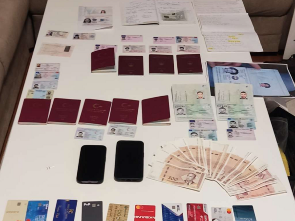 Pretres na Ilidži: Oduzeti krivotvoreni dokumenti i oprema za njihovu izradu