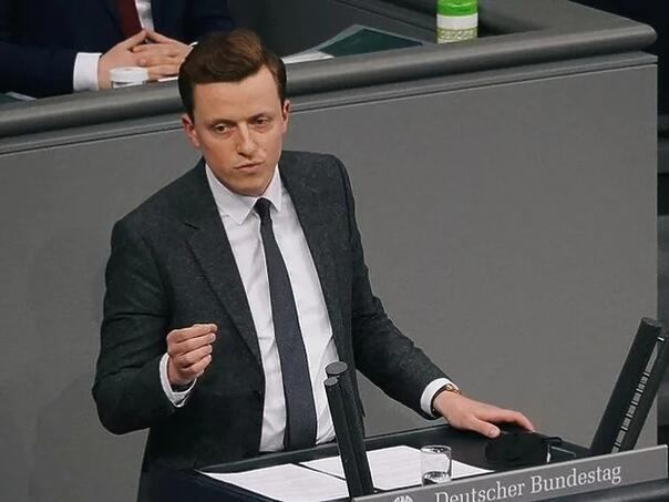 Pretresen ured Adisa Ahmetovića u Bundestagu zbog sumnje na namještanje tendera