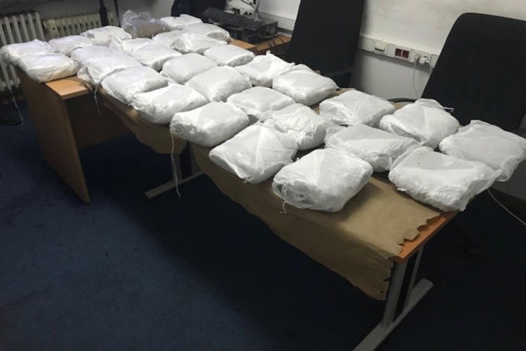 Pretresi na devet lokacija u Banjaluci, oduzeto 35 kg marihuane