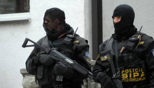 U Brčkom pronađena droga, među osumnjičenima i dva policajca