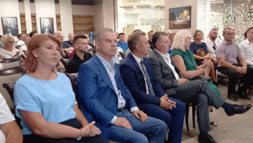 Prevažna je uloga reisa da bi se problematizirala iz ugla dnevne politike