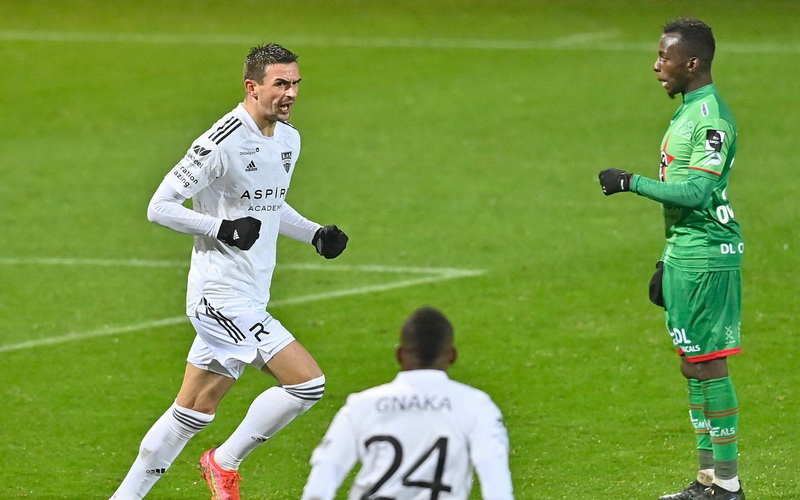 Prevljak postigao hat-trick protiv Waregema