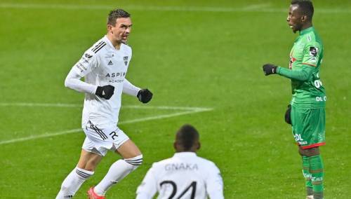 Prevljak postigao hat-trick protiv Waregema