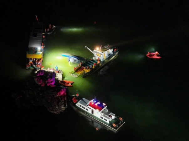 Prevrnuli se turistički čamci u Kini, desetoro ljudi se utopilo