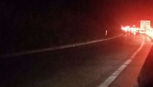 Prevrnulo se vozilo na putu Sarajevo - Pale, jedna osoba povrijeđena