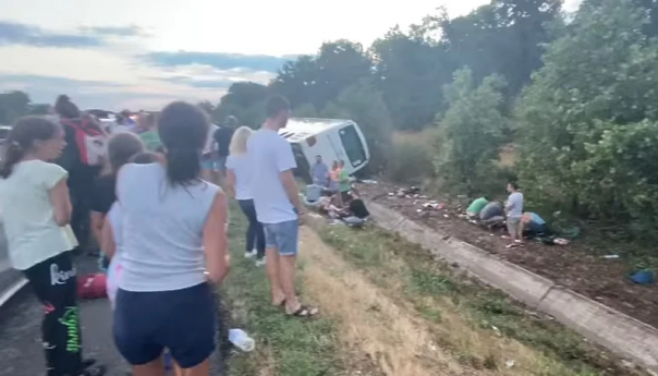 Prevrnuo se autobus iz Srbije, najmanje 10 povrijeđenih