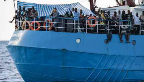 Prevrnuo se brod kod Libije: Nestalo 30 ilegalnih migranata